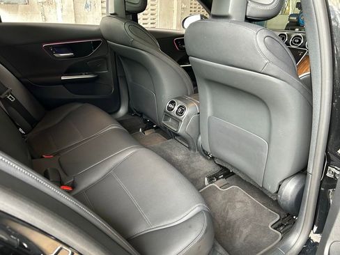 Used 2025 Mercedes-Benz C 300 4MATIC Sedan image 37