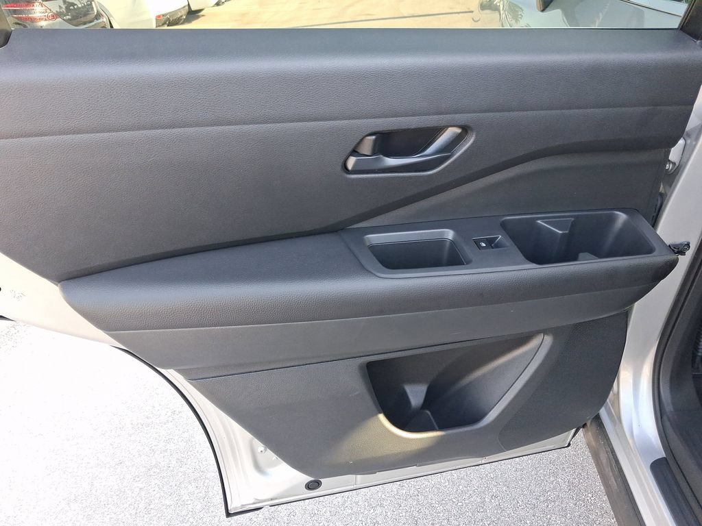 Certified 2024 Nissan Pathfinder SV FWD image 16