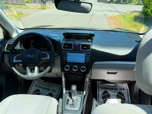 Used 2018 Subaru Forester 2.5i Premium AWD/4WD image 6