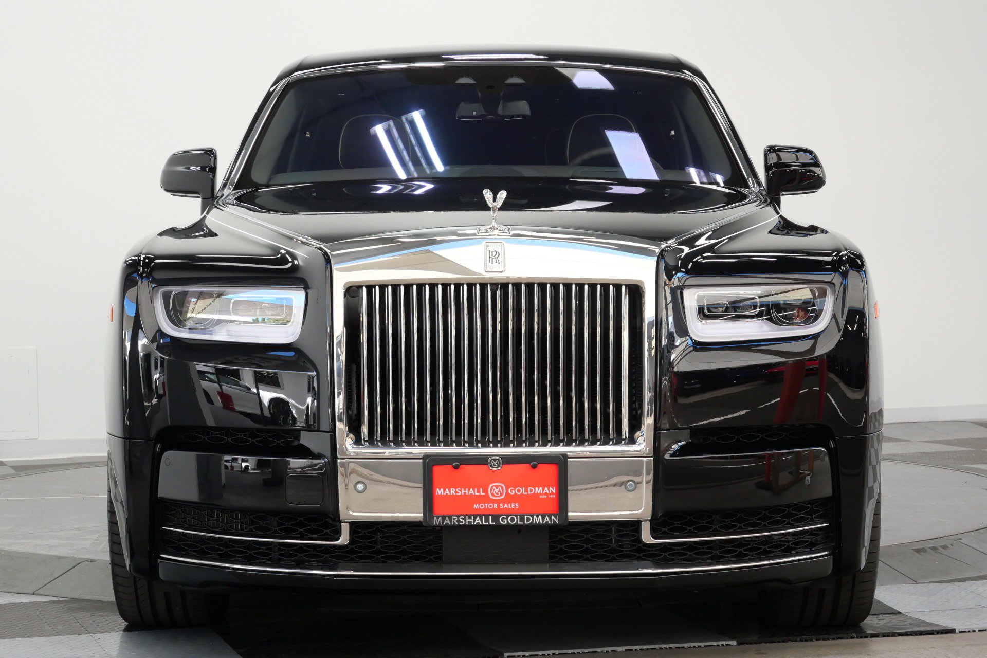 Used 2019 Rolls-Royce Phantom Sedan RWD image 4