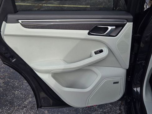 New 2026 Porsche Macan GTS image 31