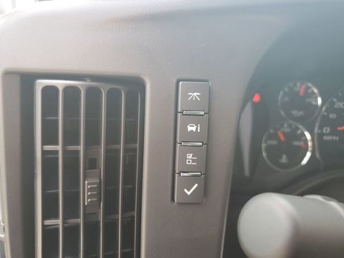 New 2025 Chevrolet Express 3500 w/ Driver Convenience Package image 25