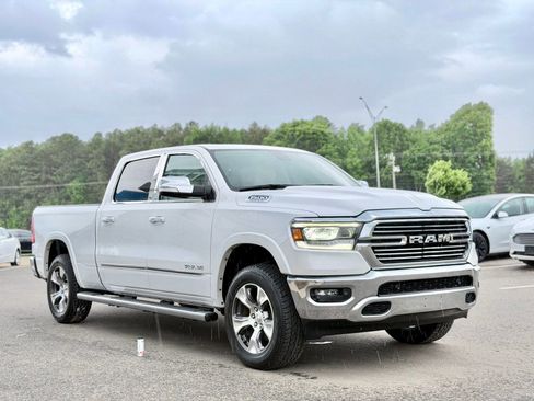 Used 2019 RAM 1500 Laramie AWD/4WD image 7
