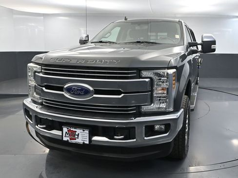 Used 2019 Ford F350 Lariat w/ Chrome Package image 13