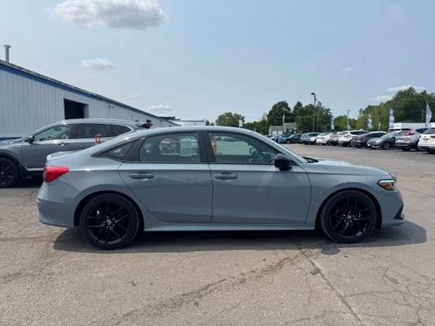 Used 2024 Honda Civic Sport image 1