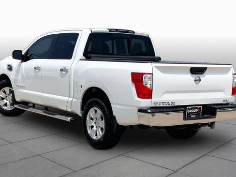 Used 2017 Nissan Titan SV RWD image 11