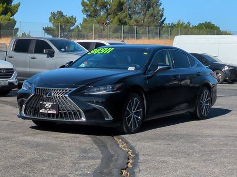 Used 2024 Lexus ES 300h w/ Premium Package FWD image 4