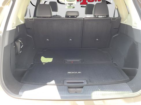 Used 2024 Nissan Rogue SL image 14