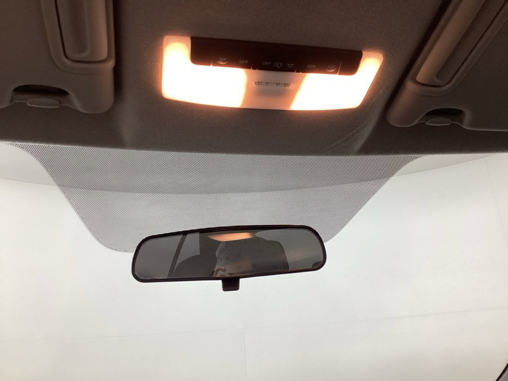 Used 2018 Nissan Kicks S FWD image 17