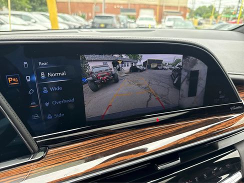 Used 2022 Cadillac Escalade ESV Premium Luxury AWD/4WD image 33