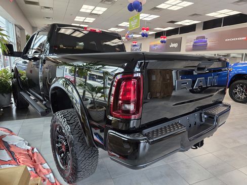 New 2025 RAM 2500 Big Horn AWD/4WD image 3