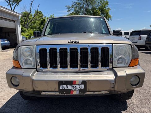 Used 2006 Jeep Commander Limited AWD/4WD image 2