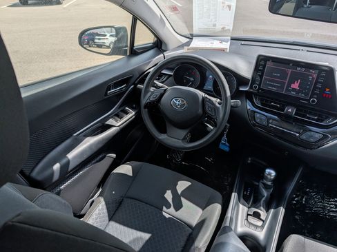 Used 2021 Toyota C-HR LE FWD image 9