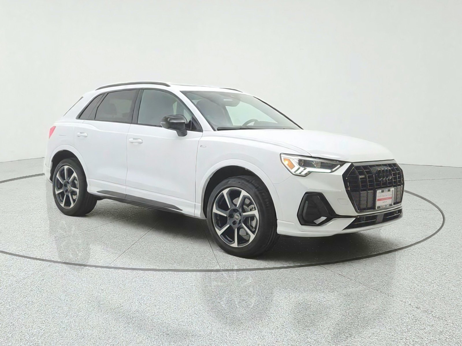 Used 2025 Audi Q3 2.0T Premium Plus w/ Premium Plus Package AWD/4WD image 3