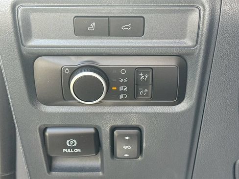 Used 2023 Ford Expedition XLT RWD image 11