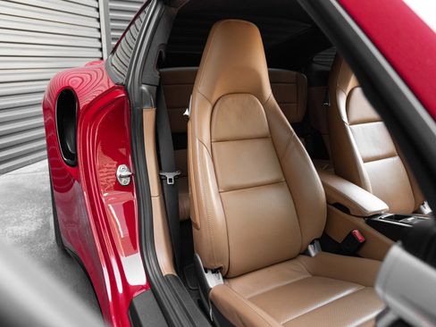 Certified 2019 Porsche 911 Turbo AWD/4WD image 32