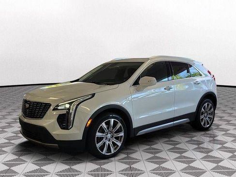 Certified 2023 Cadillac XT4 Premium Luxury w/ Driver Assist Package FWD image 3