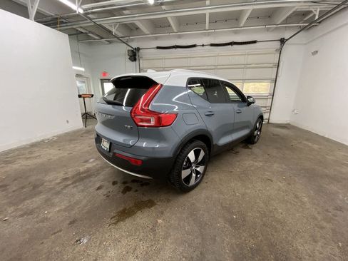 Used 2020 Volvo XC40 T5 Momentum w/ Protection Package Premier image 6