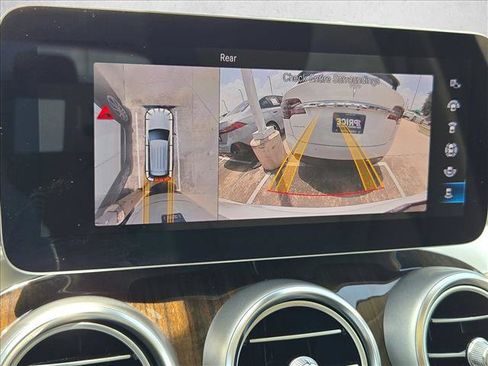 Used 2022 Mercedes-Benz GLC 300 image 11