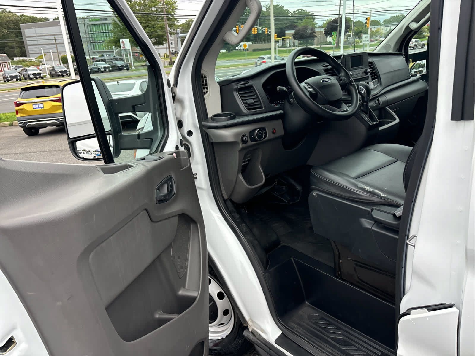 Used 2020 Ford Transit 150 Low Roof RWD image 7
