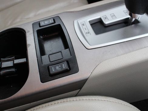 Used 2013 Subaru Outback 2.5i Limited image 11