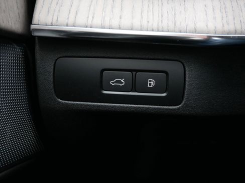 Certified 2023 Volvo XC90 T8 Ultimate AWD/4WD image 24