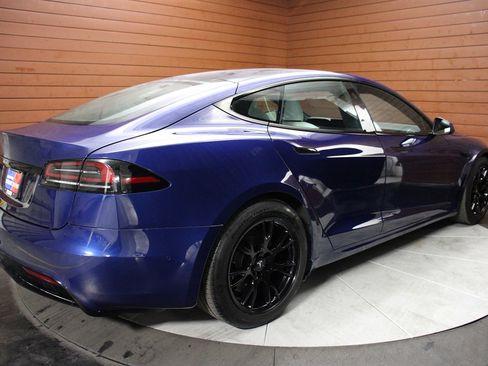 Used 2022 Tesla Model S AWD image 18
