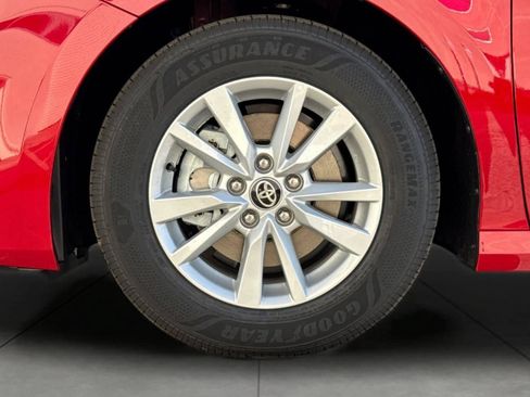 New 2026 Toyota Camry LE FWD image 32