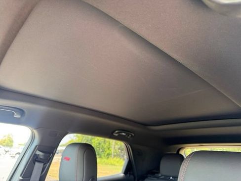 Used 2025 Chevrolet TrailBlazer RS w/ Convenience Package FWD image 12