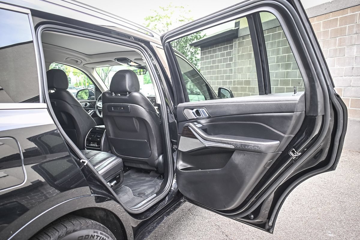 Used 2020 BMW X7 xDrive40i w/ Premium Package AWD/4WD image 16