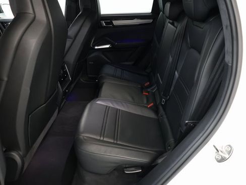 Used 2020 Porsche Cayenne Turbo image 71