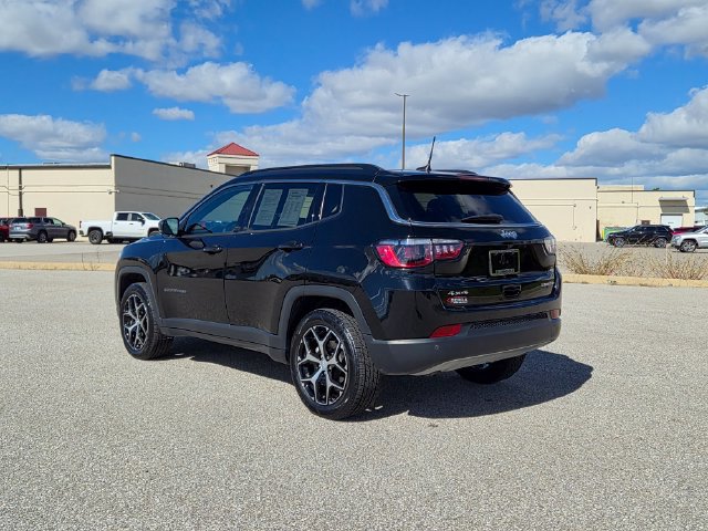 Used 2024 Jeep Compass Limited AWD/4WD image 8