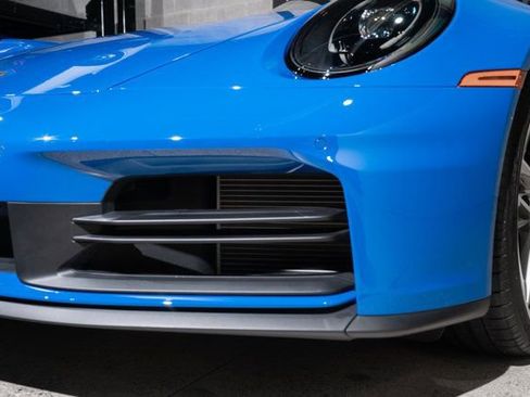 Used 2025 Porsche 911 Carrera RWD image 39