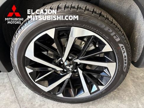 Used 2025 Mitsubishi Outlander SE AWD/4WD image 7