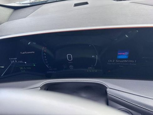 Used 2025 Cadillac XT4 Premium Luxury image 15