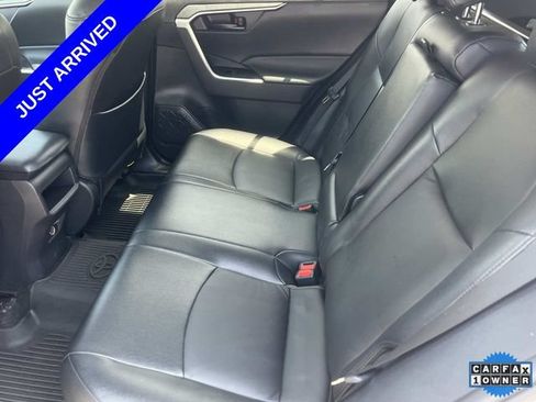 Used 2021 Toyota RAV4 LE AWD/4WD image 29