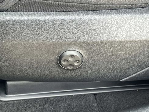 Certified 2025 Mercedes-Benz GLC 300 4MATIC image 21