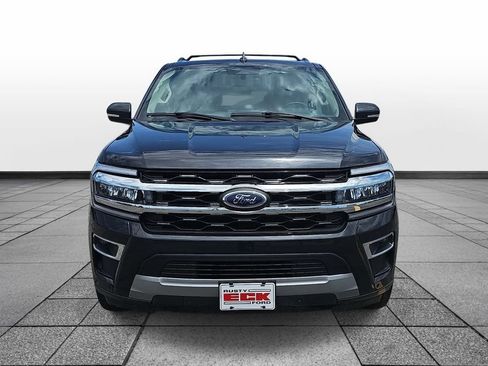 Used 2024 Ford Expedition Limited AWD/4WD image 2