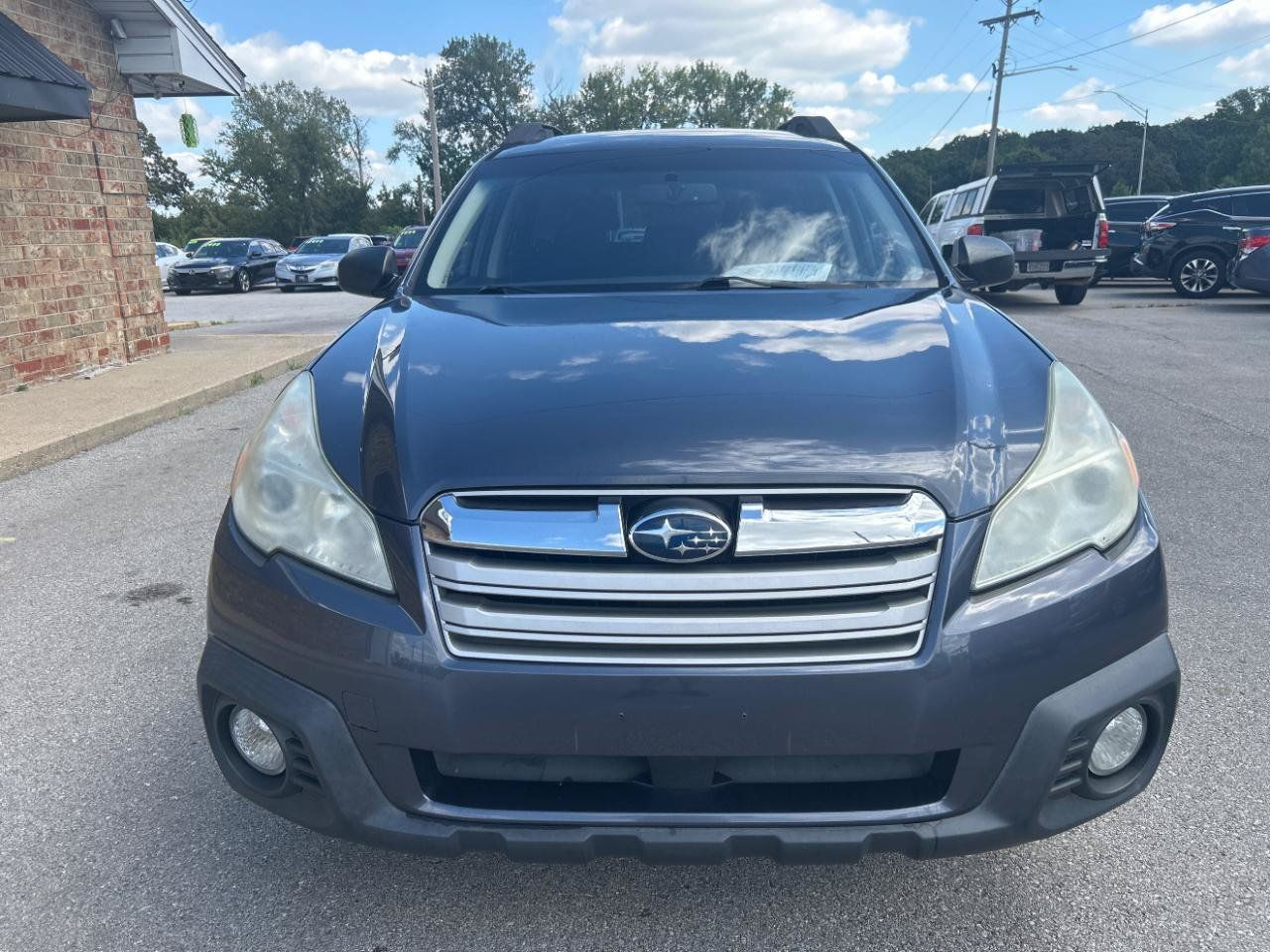 Used 2014 Subaru Outback 2.5i w/ Alloy Wheel Package AWD/4WD image 2