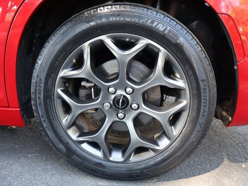 Used 2018 Chrysler 300 S w/ S Model Appearance Package AWD/4WD image 42