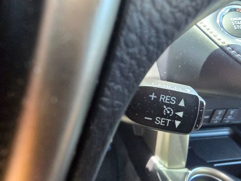 Used 2015 Toyota RAV4 Limited w/ Outdoor Package FWD image 32