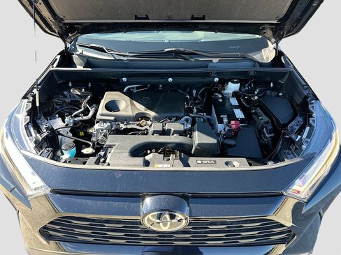 Used 2023 Toyota RAV4 XLE image 28