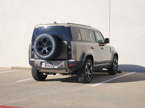 Used 2026 Land Rover Defender 110 S AWD/4WD image 4