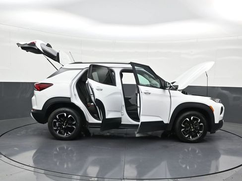 Used 2021 Chevrolet TrailBlazer LT w/ Convenience Package image 32