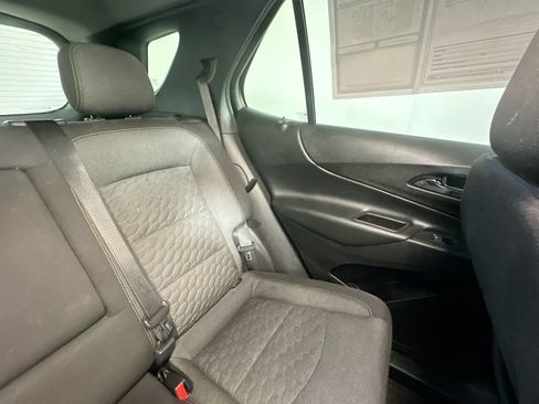 Used 2018 Chevrolet Equinox LT FWD image 14