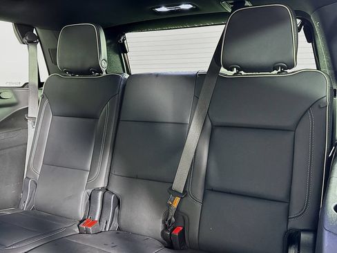 Used 2022 GMC Yukon SLT w/ SLT Luxury Package AWD/4WD image 11