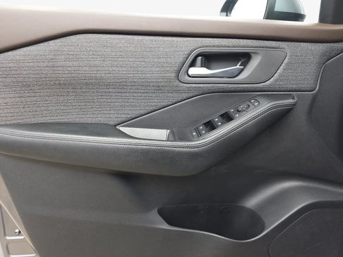 Used 2021 Nissan Rogue SV FWD image 23
