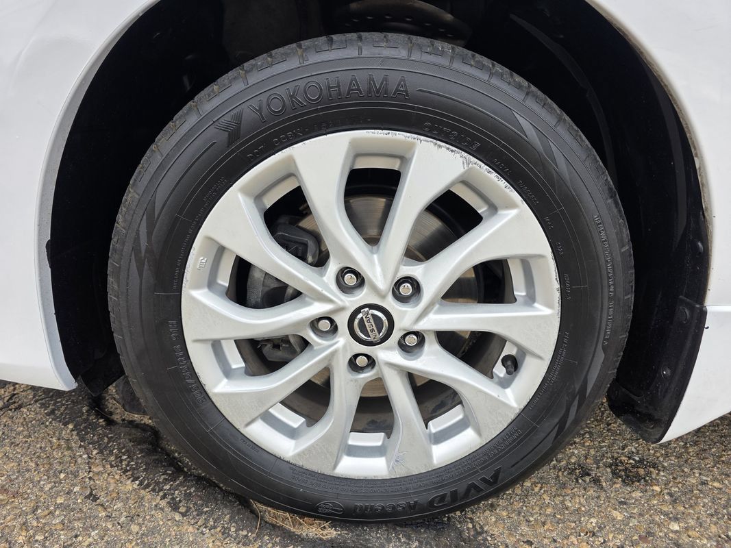 Used 2016 Nissan Sentra SV w/ Style Package FWD image 40