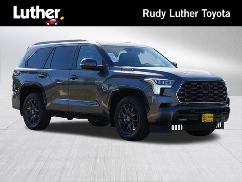 Certified 2025 Toyota Sequoia Platinum AWD/4WD image 1