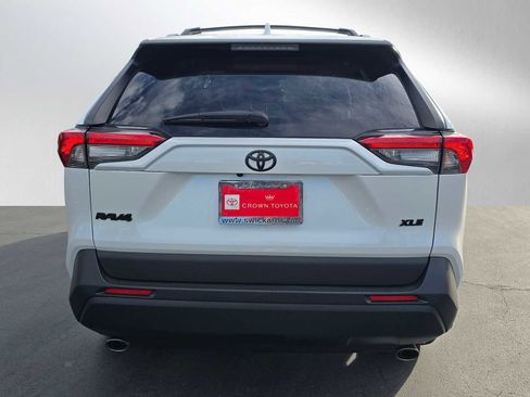 Certified 2023 Toyota RAV4 XLE Premium image 4